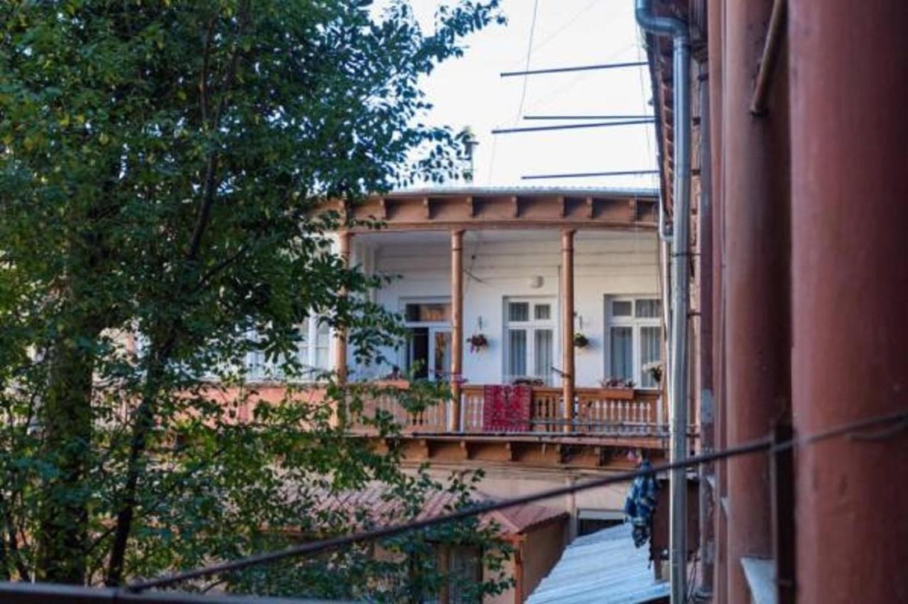 Old Tbilisi Trio Apartments Buitenkant foto