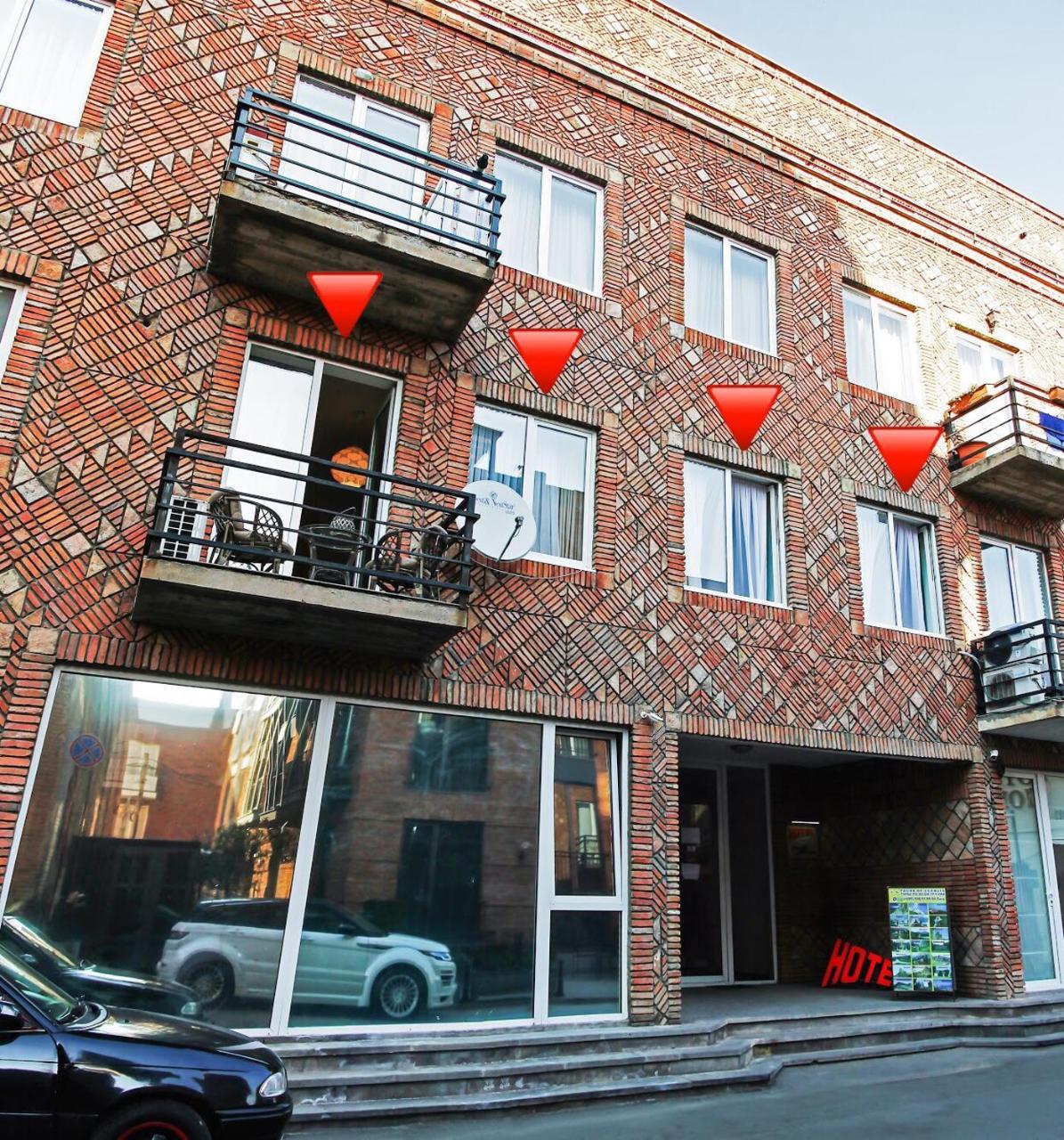 Old Tbilisi Trio Apartments Buitenkant foto